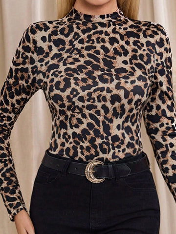 Mock neck Leopard Tee