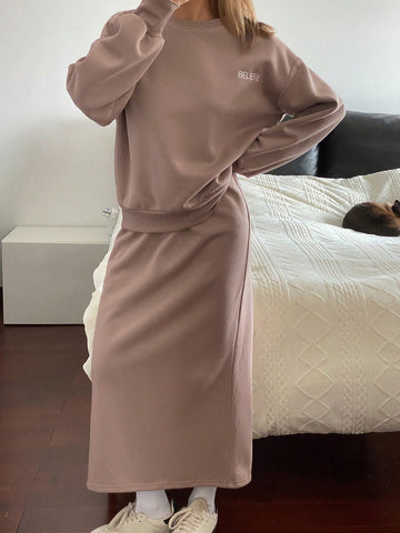 Sweatshirt and sweat skirt set