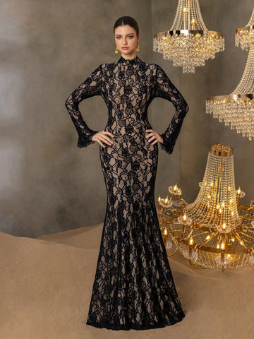 Black lace gown with cream lining