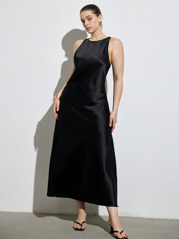 Plus sleeveless slip dress black