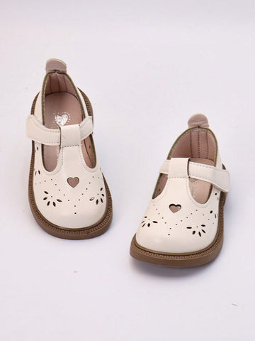 Girls leather beige flats