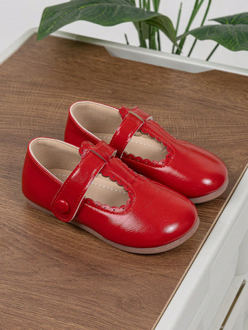 Girls red Mary Jane shoes