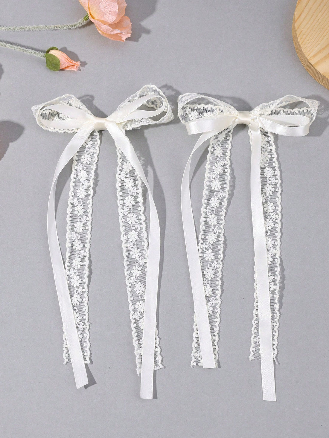 White lace hair clips 2 pc